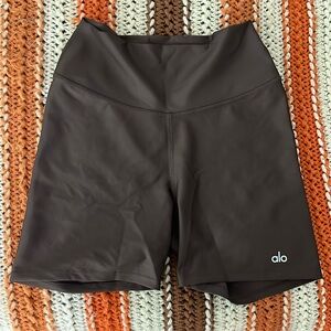 Alo yoga shorts